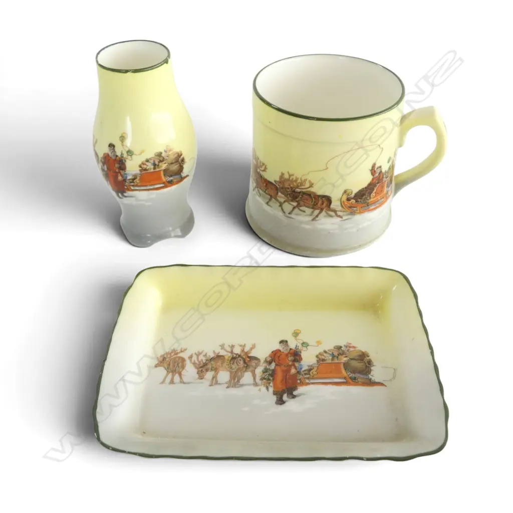 3 PCS ROYAL DOULTON CHRISTMAS WARE, MUG, VASE & PIN DISH Image 1++