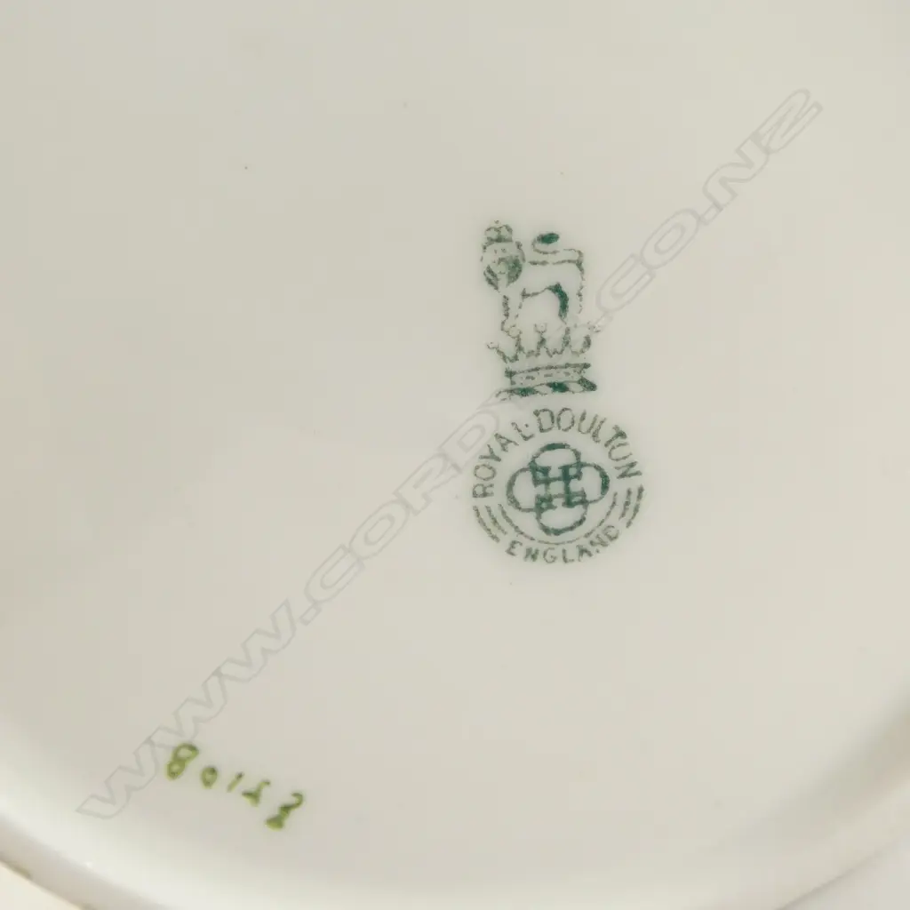3 PCS ROYAL DOULTON CHRISTMAS WARE, MUG, VASE & PIN DISH Image 1++
