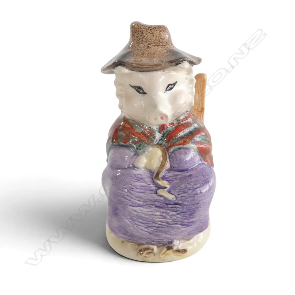 ROYAL ALBERT BEATRIX POTTER 'AND THIS PIG HAD NONE', H.100mm Image 1++