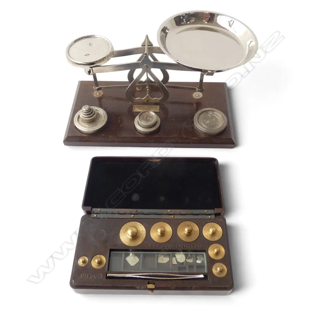 JOHNSONS OF HENDON PHOTOGRAPHIC BALANCE SCALE & W&J GEORGE & BECKER CASED SET OF WEIGHTS (ONE MISSING) Image 1++