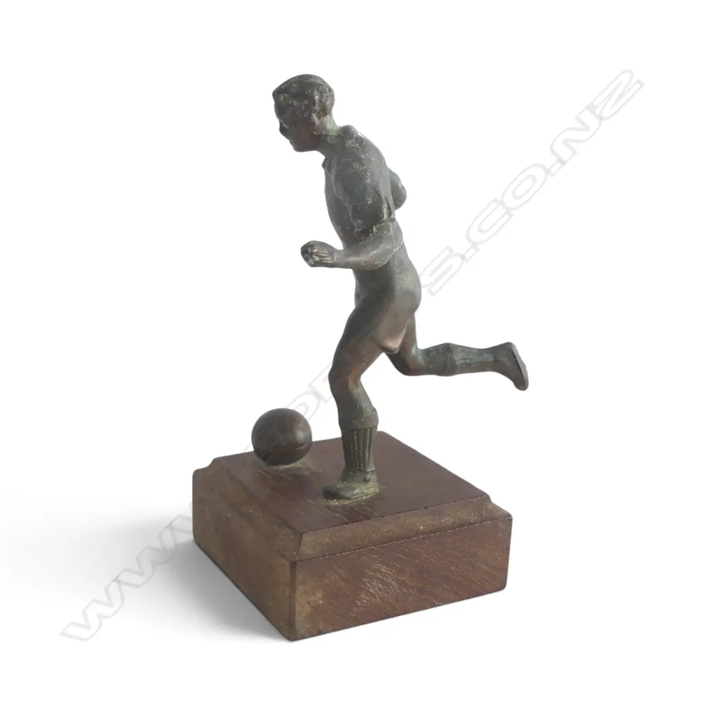 SPELTER FOOTBALL PLAYER H.140mm Image 1++