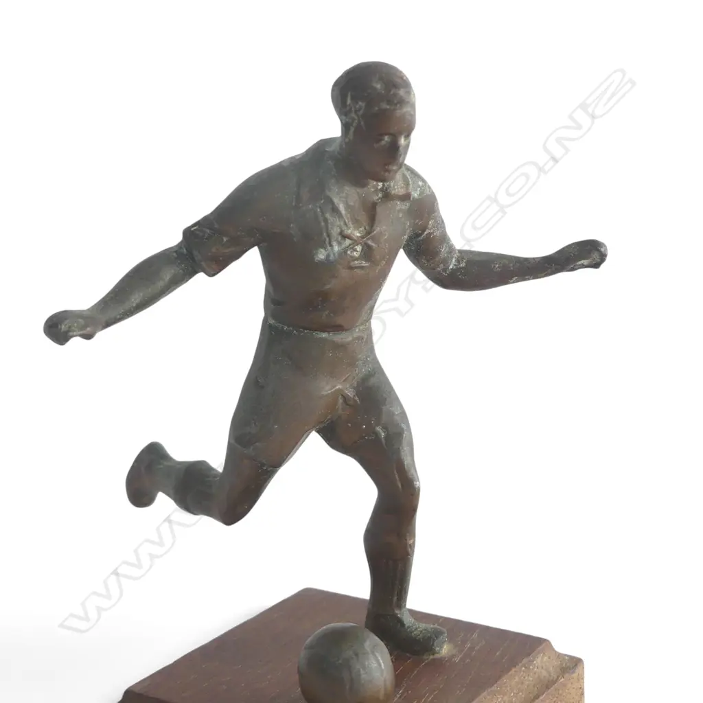 SPELTER FOOTBALL PLAYER H.140mm Image 1++