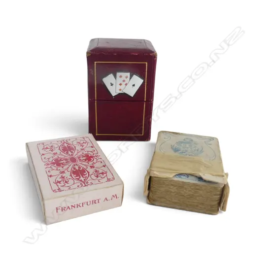 MINIATURE SET OF GERMAN PLAYING CARDS IN LEATHER CASE H.65mm