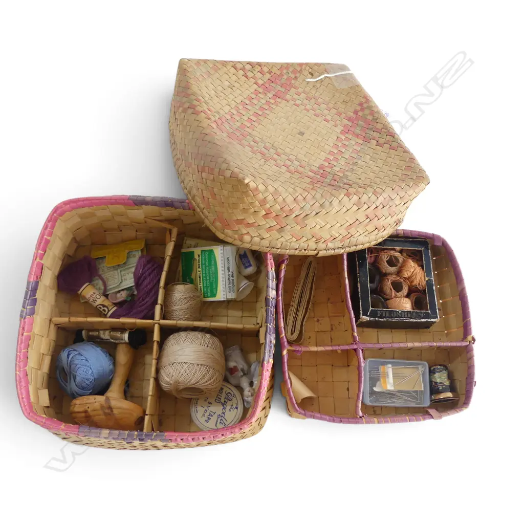 WOVEN SEWING BOX w. ASST. SEWING PCES Image 1++