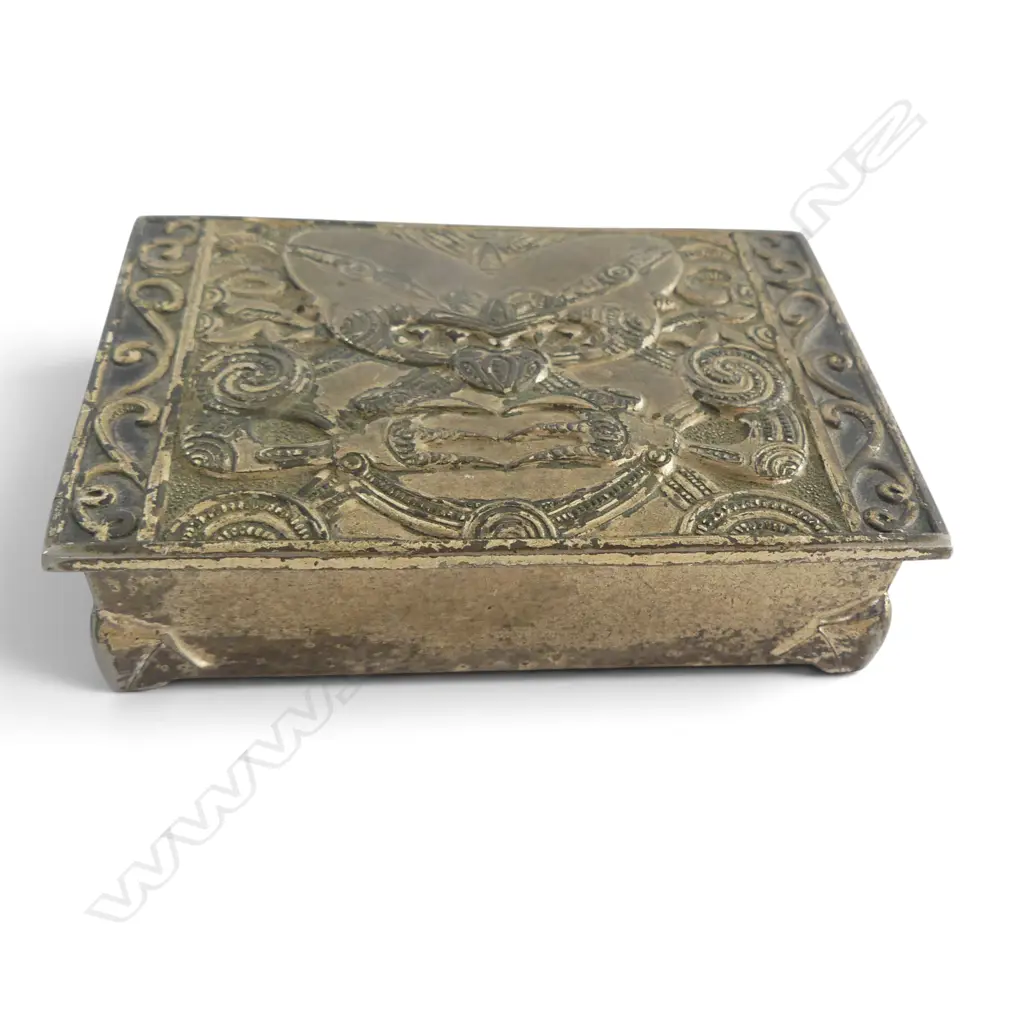 VINTAGE N.Z. SILVER METAL WHEKU BOX W.85mm  Image 1++