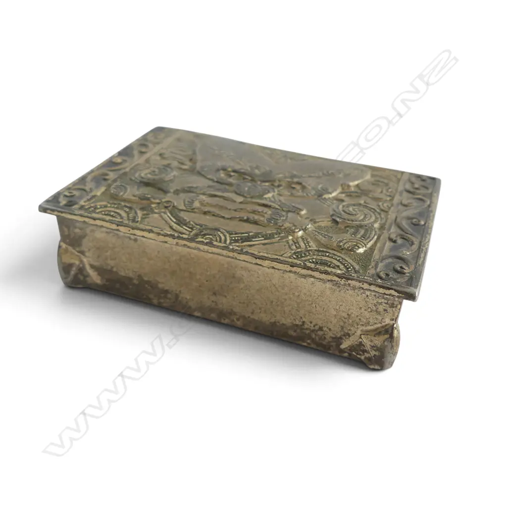 VINTAGE N.Z. SILVER METAL WHEKU BOX W.85mm  Image 1++