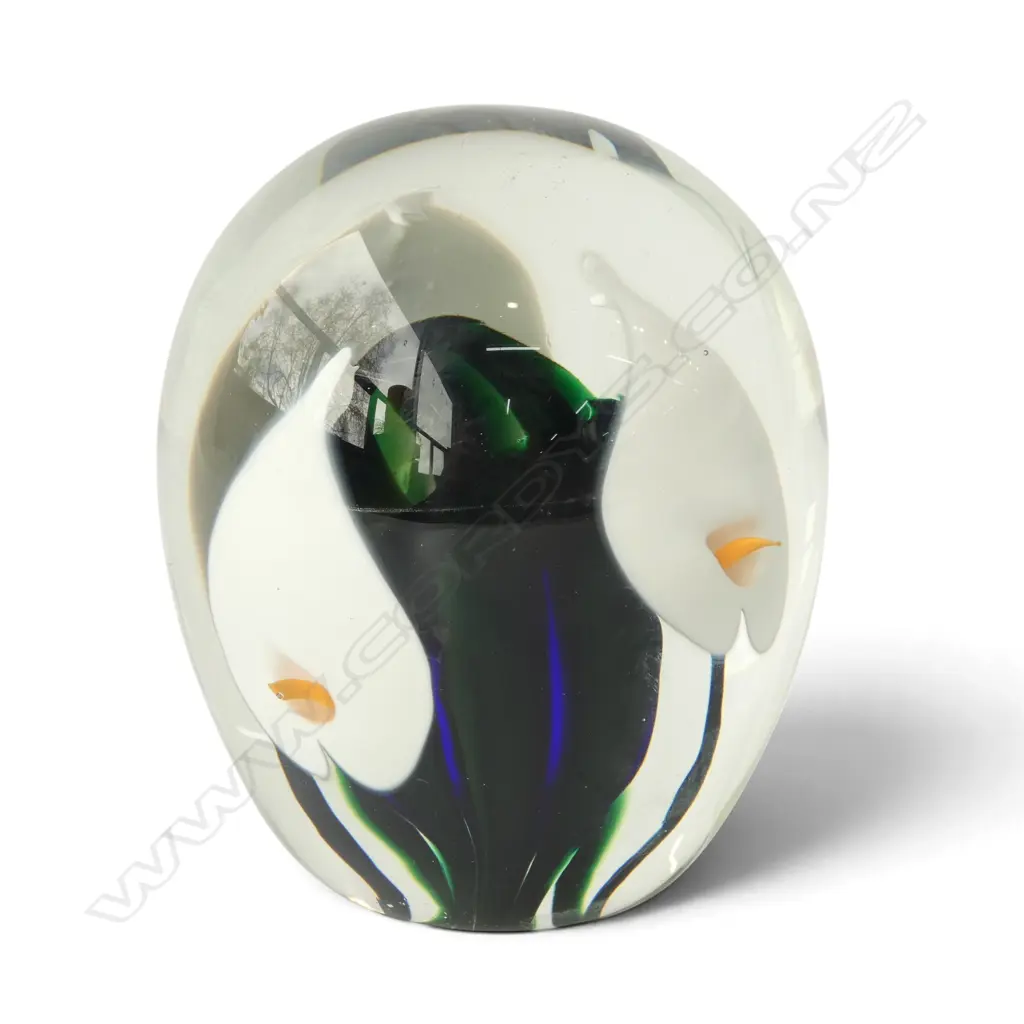 PETER VIESNIK LILY PAPERWEIGHT, SIGNED & DATED '14 H.110mm Image 1++