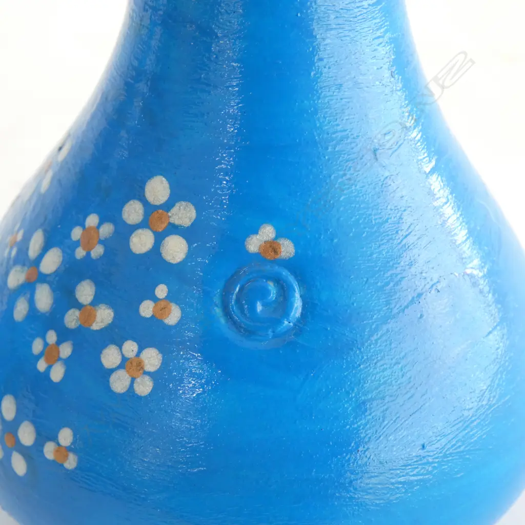 2 KEUM SUN LEE BLUE VASES w DAISYS, H.155/135mm  Image 1++