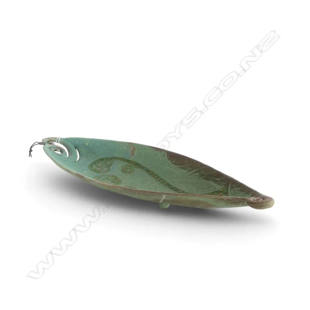 KEUM SUN LEE LRG PALE GRN CANOE DISH, L.480mm Image 1++