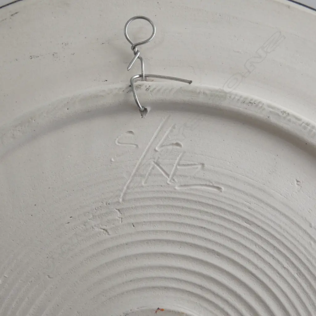 3 KEUM SUN LEE WALL HANGING PLATES, Dia.210mm Image 1++