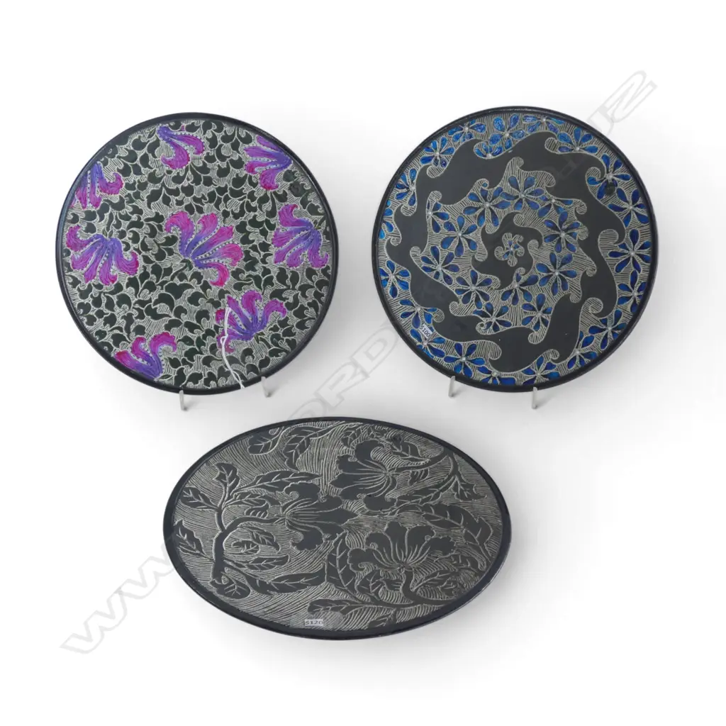 3 KEUM SUN LEE WALL HANGING PLATES, Dia.210mm Image 1++