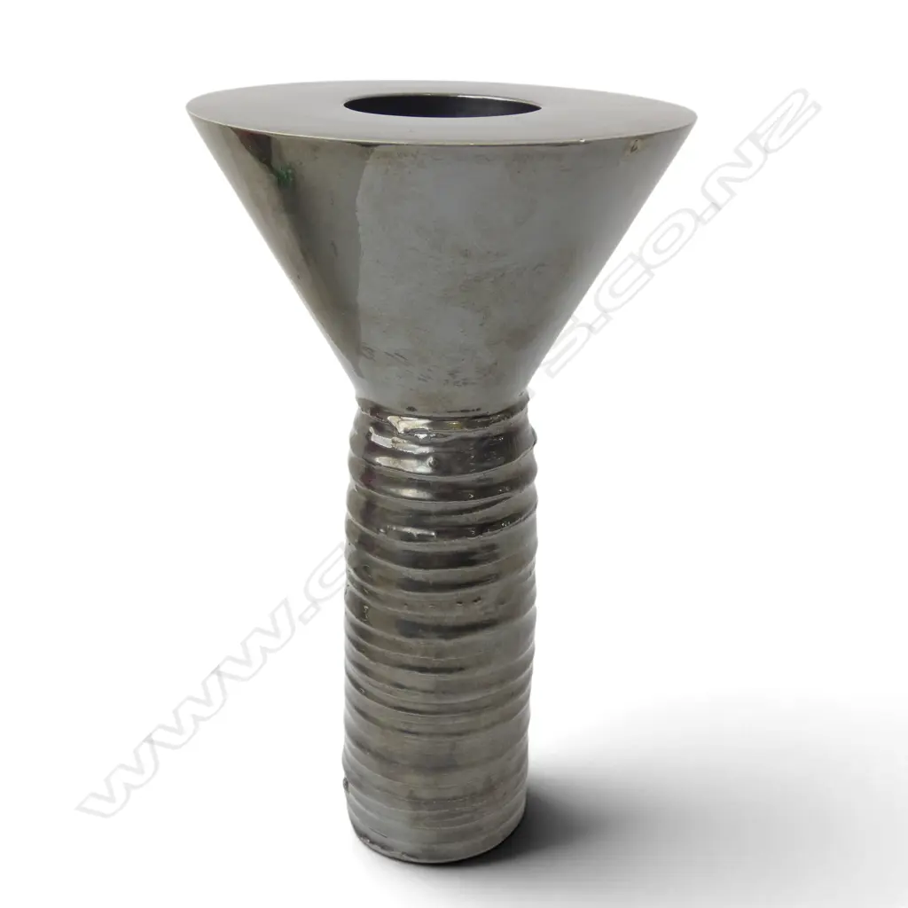 GRAHAM AMBROSE ceramic vase w metallic lustre glaze, H.225mm, 2 tiny frits to rim Image 1++
