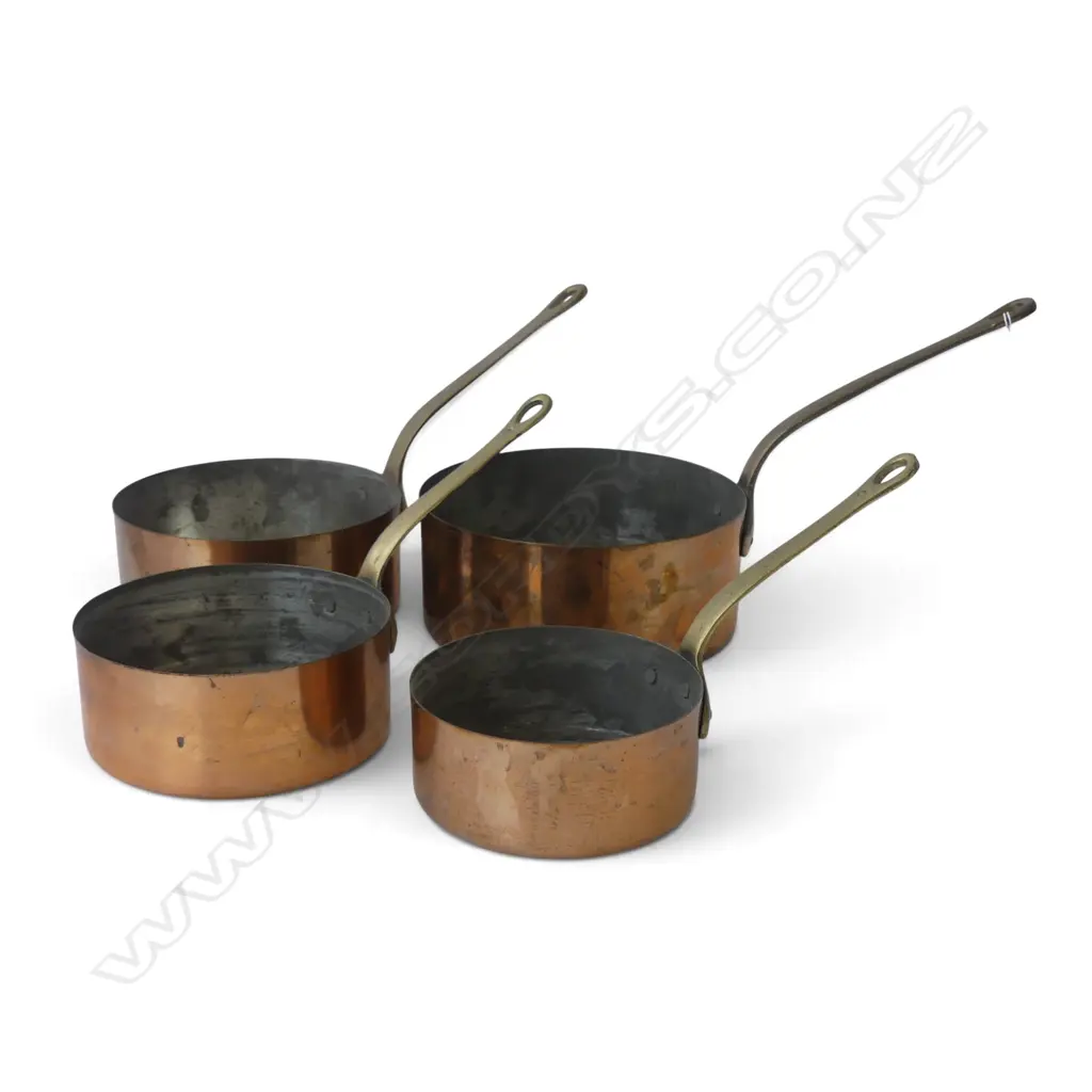 4 GRADUATING COPPER SAUCE PANS 200 - 140mm dia Image 1++