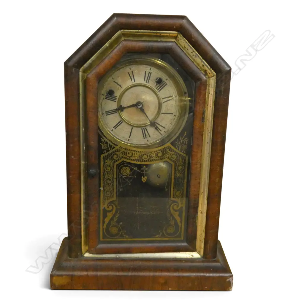 ANTIQUE AMERICAN GOTHIC SHAPED MANTLE CLOCK Image 1++