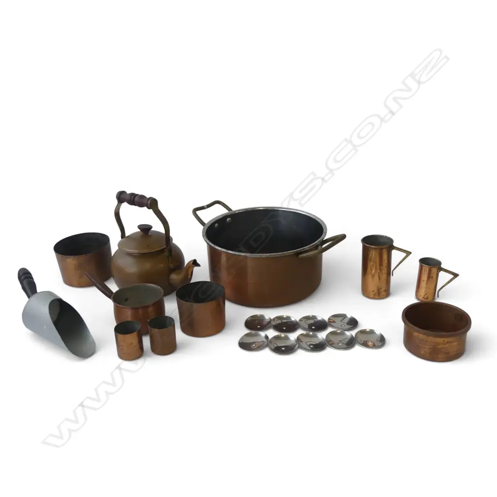 ASST. COPPER KITCHEN WARE INCL. POT 220mm Image 1++