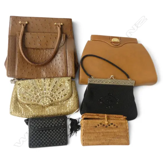 6 HAND BAGS W.305mm