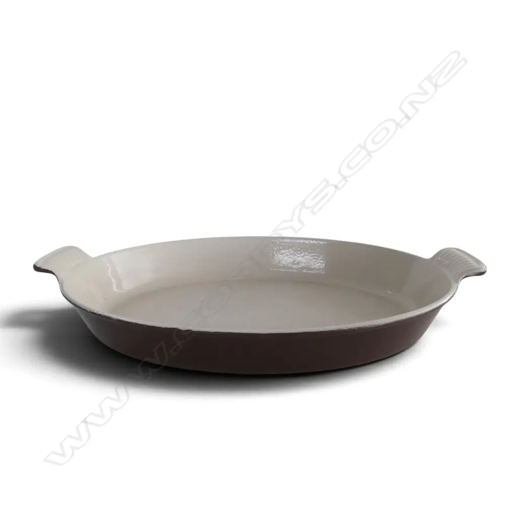 LE CREUSET OVAL PAN  Image 1++