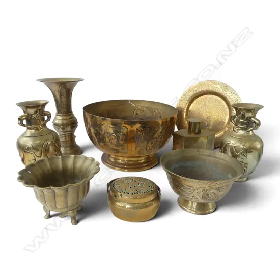 9 PCES BRASS INCL LG FOOTED BOWL H.180mm, 305mm dia, PR VASES + GU FORM VASE H.265mm