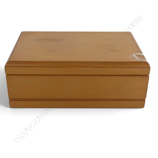 RIMU JEWELLERY BOX W.295mm