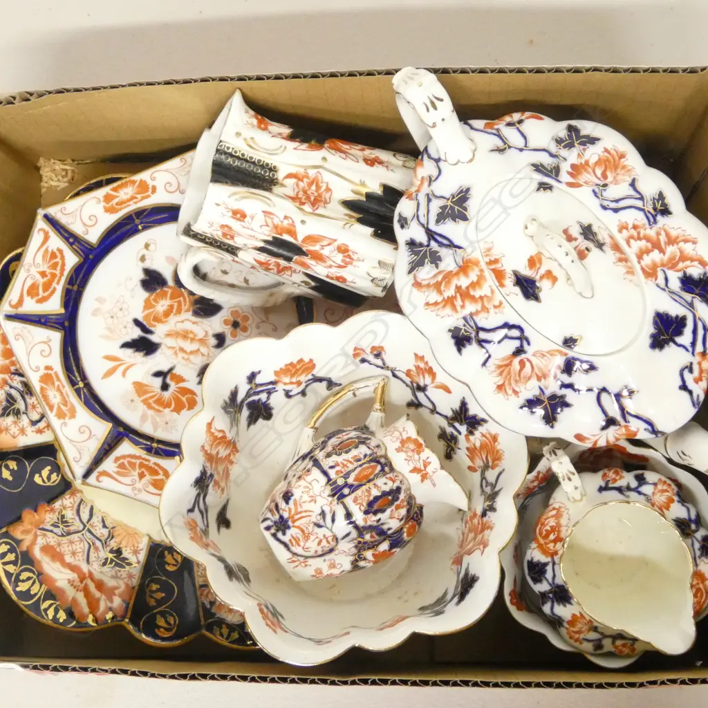 COLLECTION EDWARDIAN IMARI STYLE CHINA Image 1++