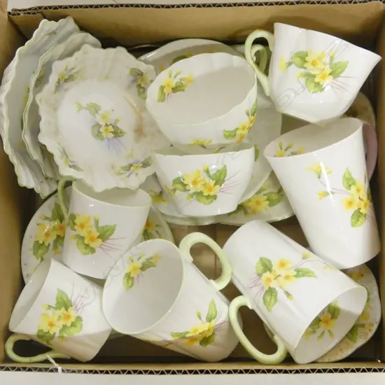 COLLECTION SHELLEY CHINA YELLOW FLOWER PAT