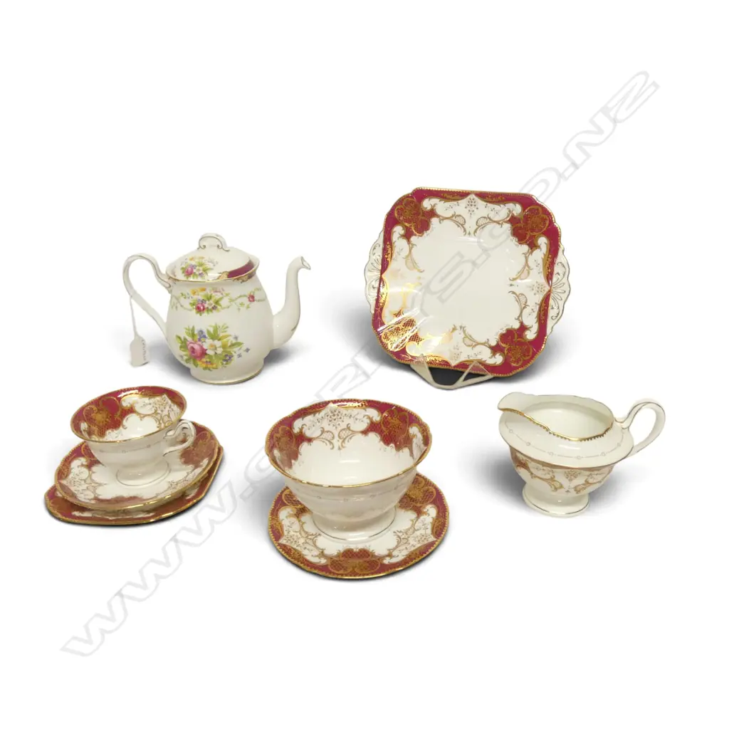 SHELLEY CHINA C/SUGAR CAKE PLATE & CSP RED GILT PAT & SHELLEY DUBARRY PAT TEAPOT Image 1++