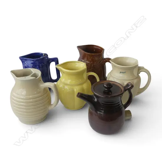 6 VINTAGE CERAMIC ELECTRIC JUGS H.210mm BENDIGO POTTERY ETC