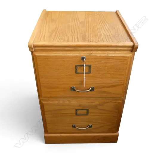 OAK 2 DRAWER FILING CABINET W. LOCK & KEYS, H.700MM L.470MM W.470MM
