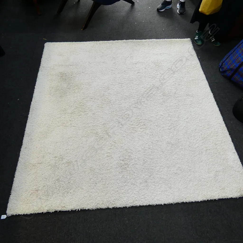 MACHINED WHITE WOOL PILE RUG 1900x2000mm Image 1++