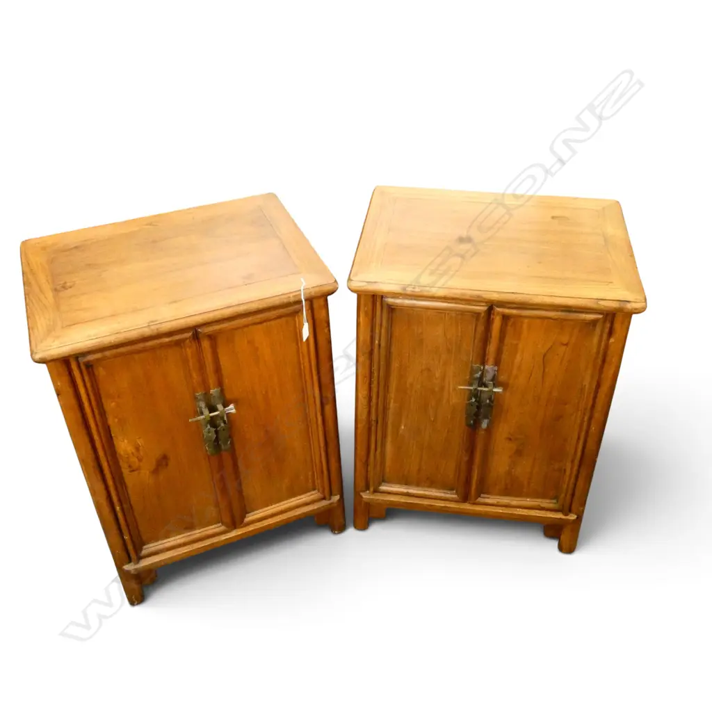 2  ORIENTAL CABINETS 560x400x780mm Image 1++