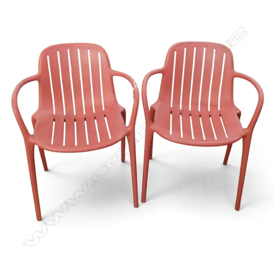 PR RED PLASTIC OUTDOOR DINING CHAIRS