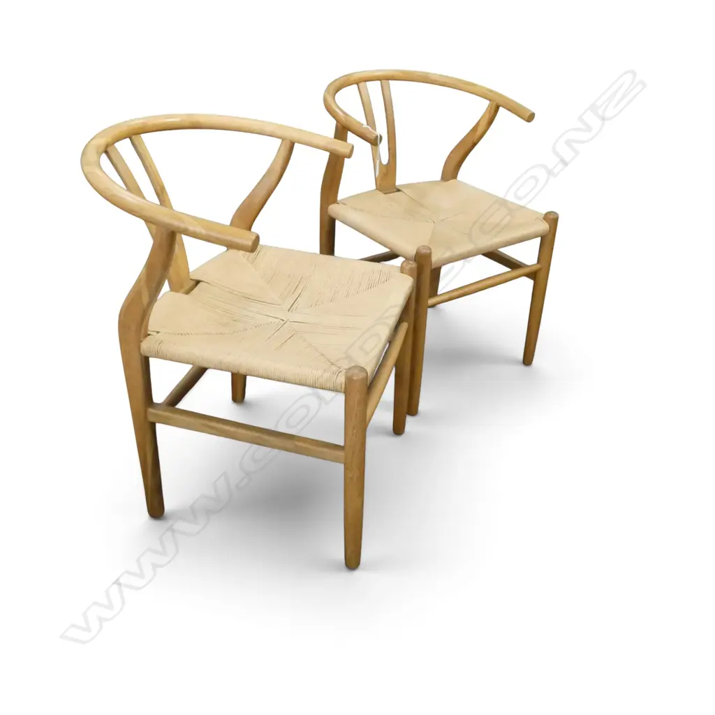 PR WISHBONE CHAIRS Image 1++