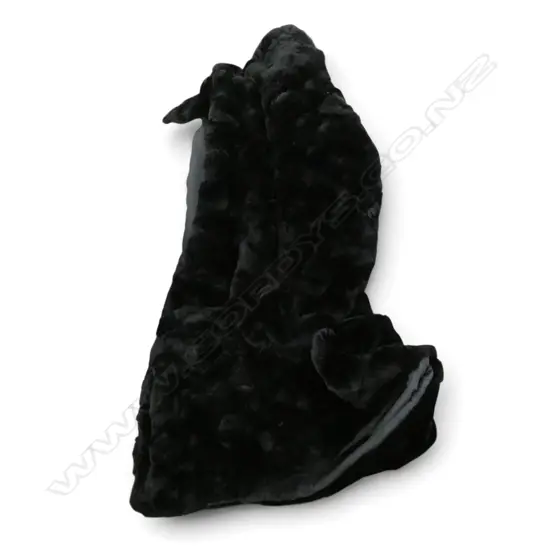 BLACK FUR THROW RUG w. SUEDE BACKING 1800x1380mm