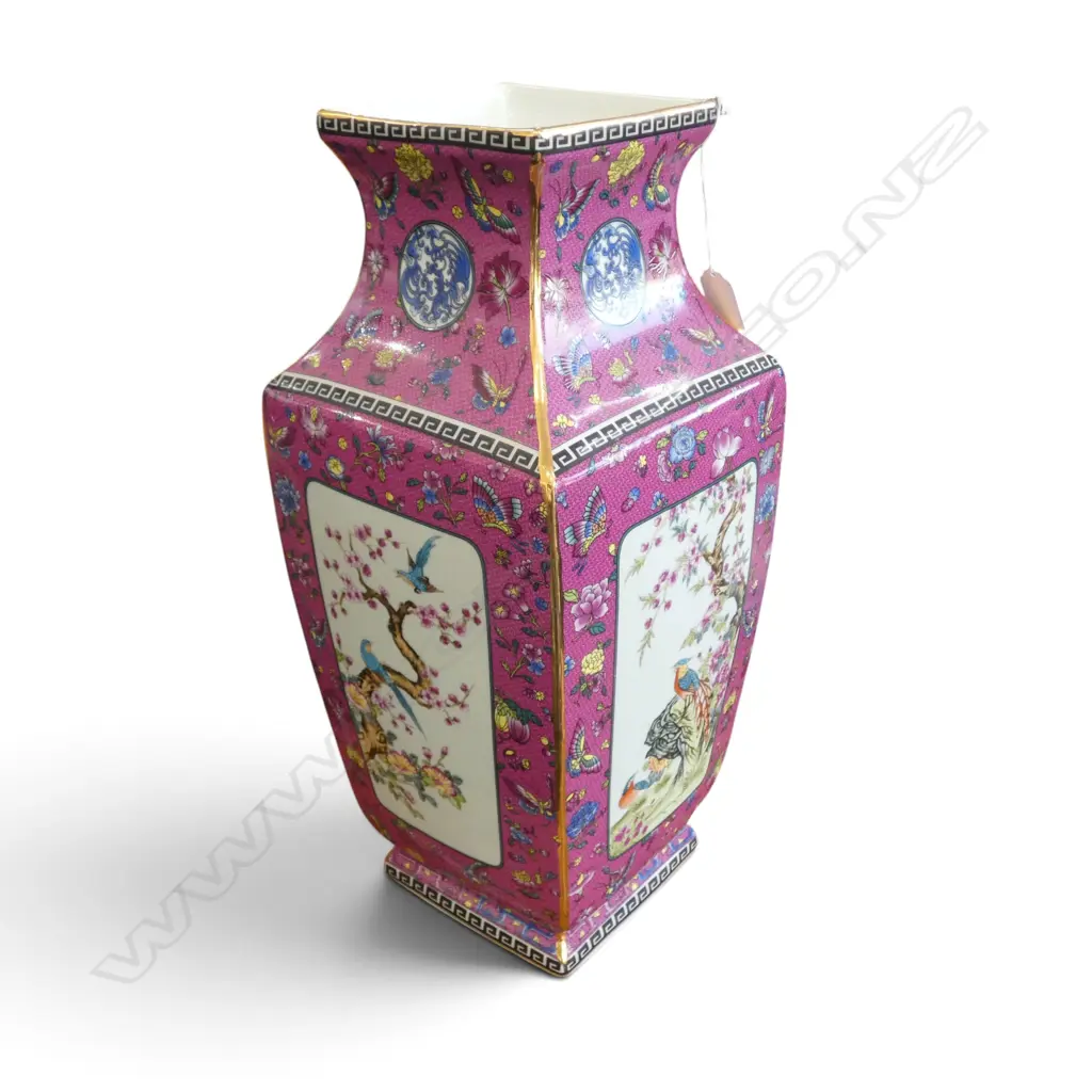 LG CHINESE FAMILLE ROSE VASE H.470mm Image 1++