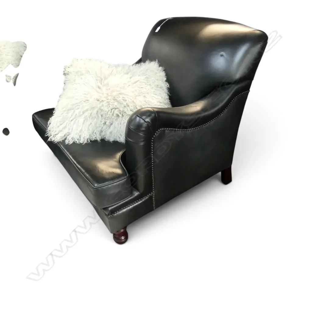 PAIR OF BLACK LEATHER DESIGNER ARMCHAIRS, TWO GREY WOOL CUSHIONS Image 1++