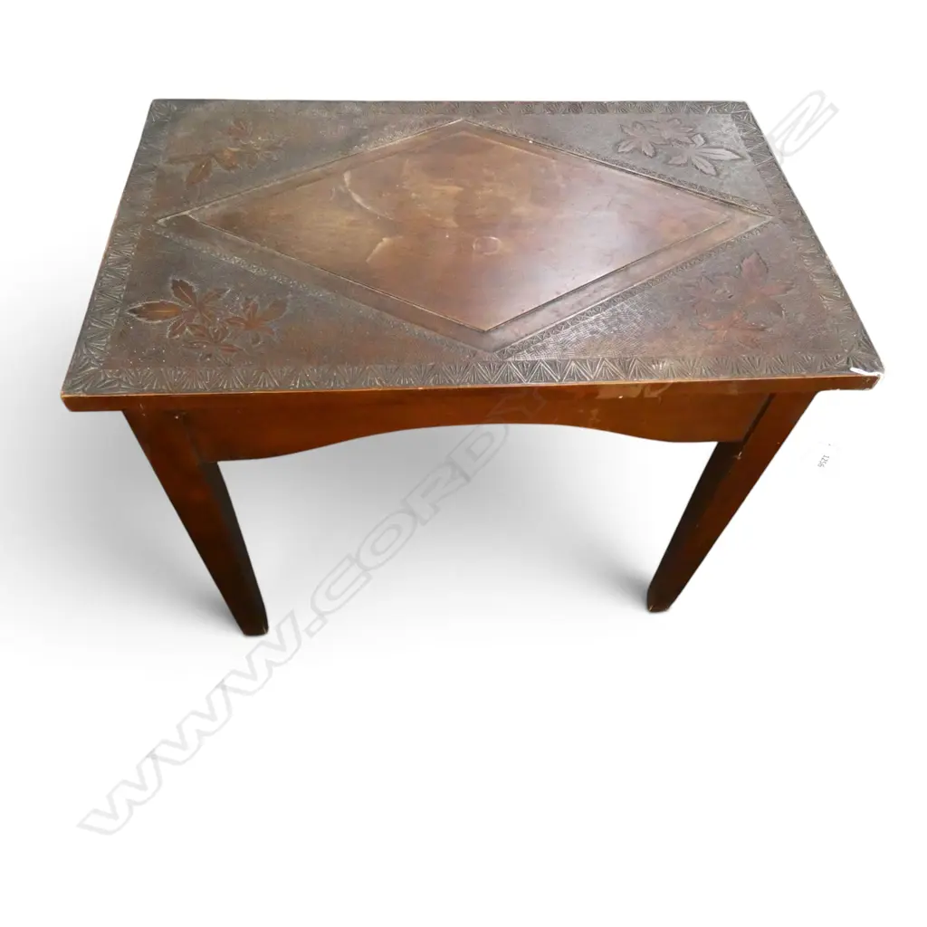 CHIP CARVED SIDE TABLE 610x380x505mm Image 1++