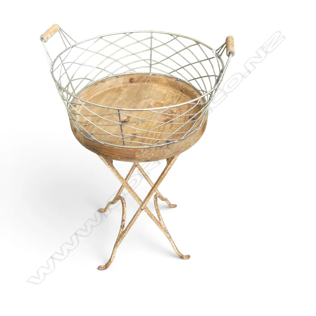 BASKET ON STAND. H.700MM Image 1++