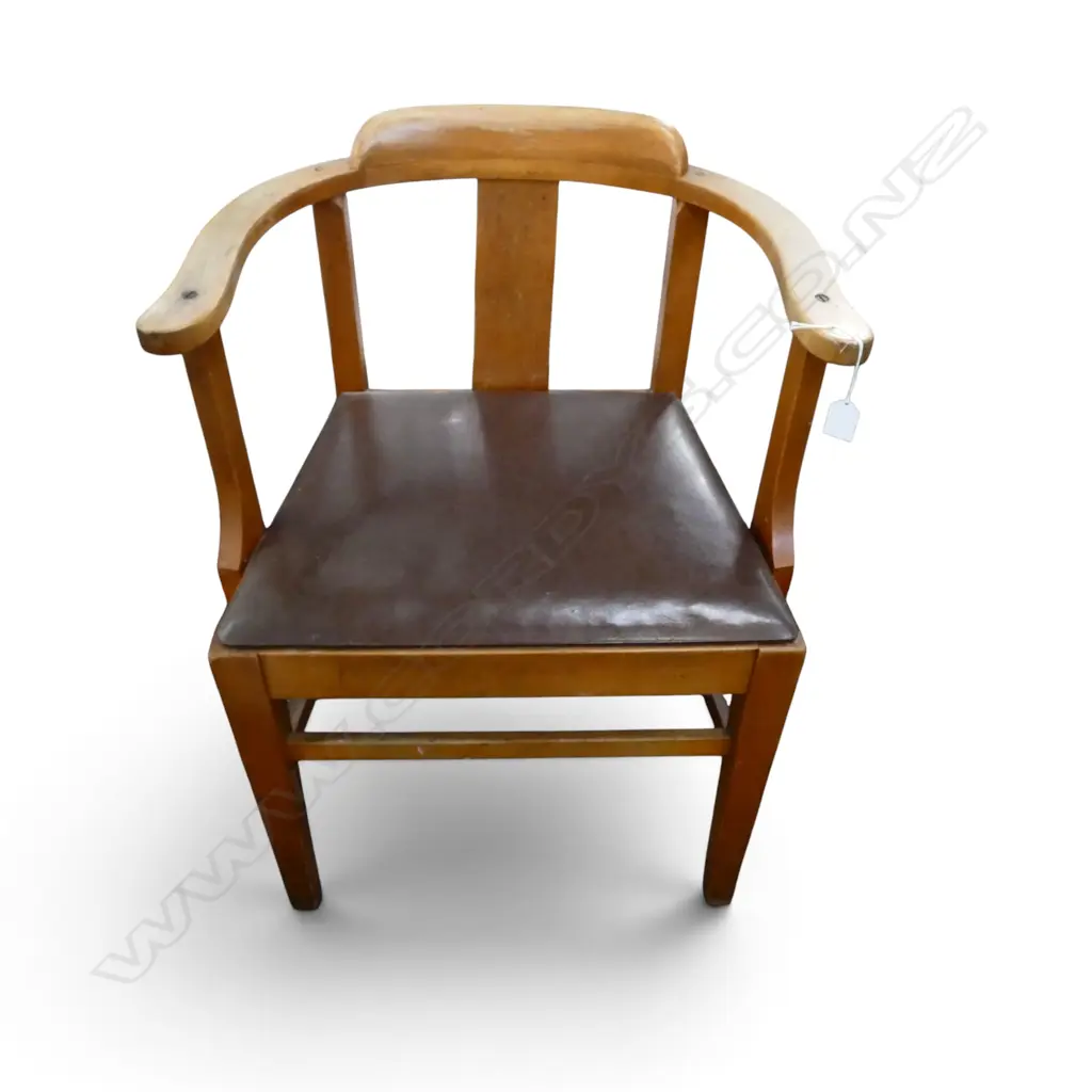WOODEN CHAIR Image 1++