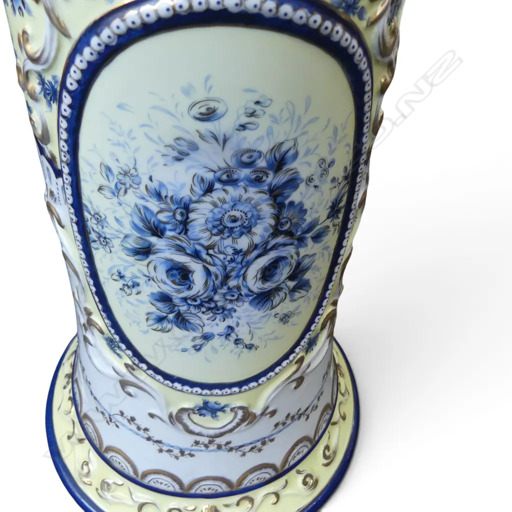 GOLD TREASURE HAND PAINTED  PORCELAIN PEDESTAL 640mm (H) Image 1++