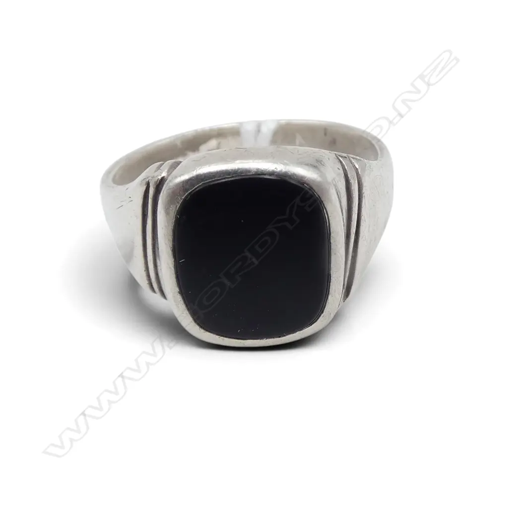 STG SILVER & BLACK ONYX RING 7.3gms SIZE T Image 1++