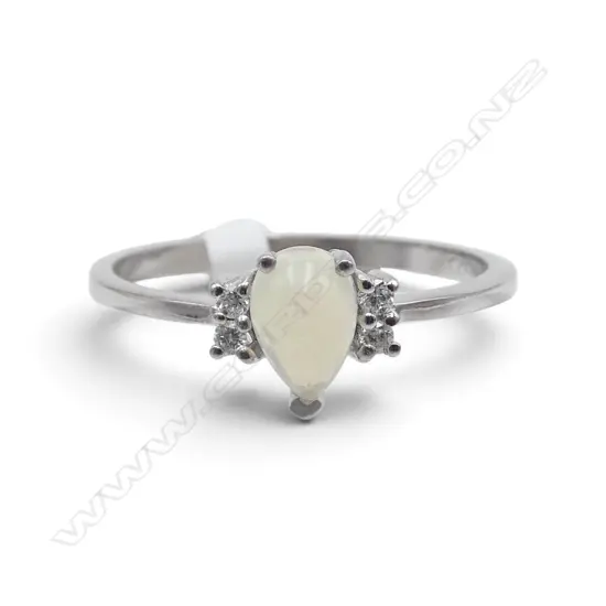 SILVER DIAMOND &  WELO OPAL RING SIZE N