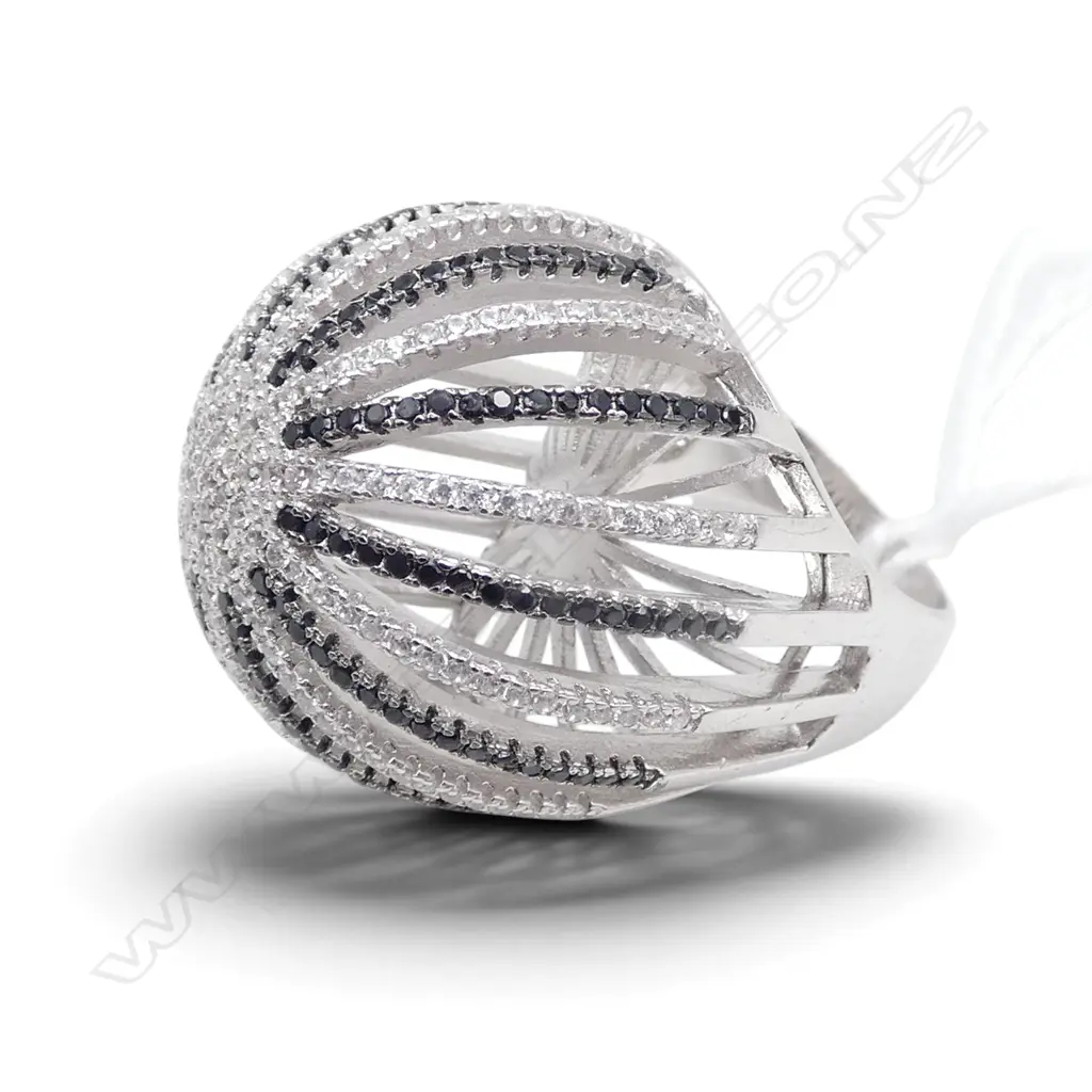 SILVER & CZS DESIGNER RING SIZE N Image 1++