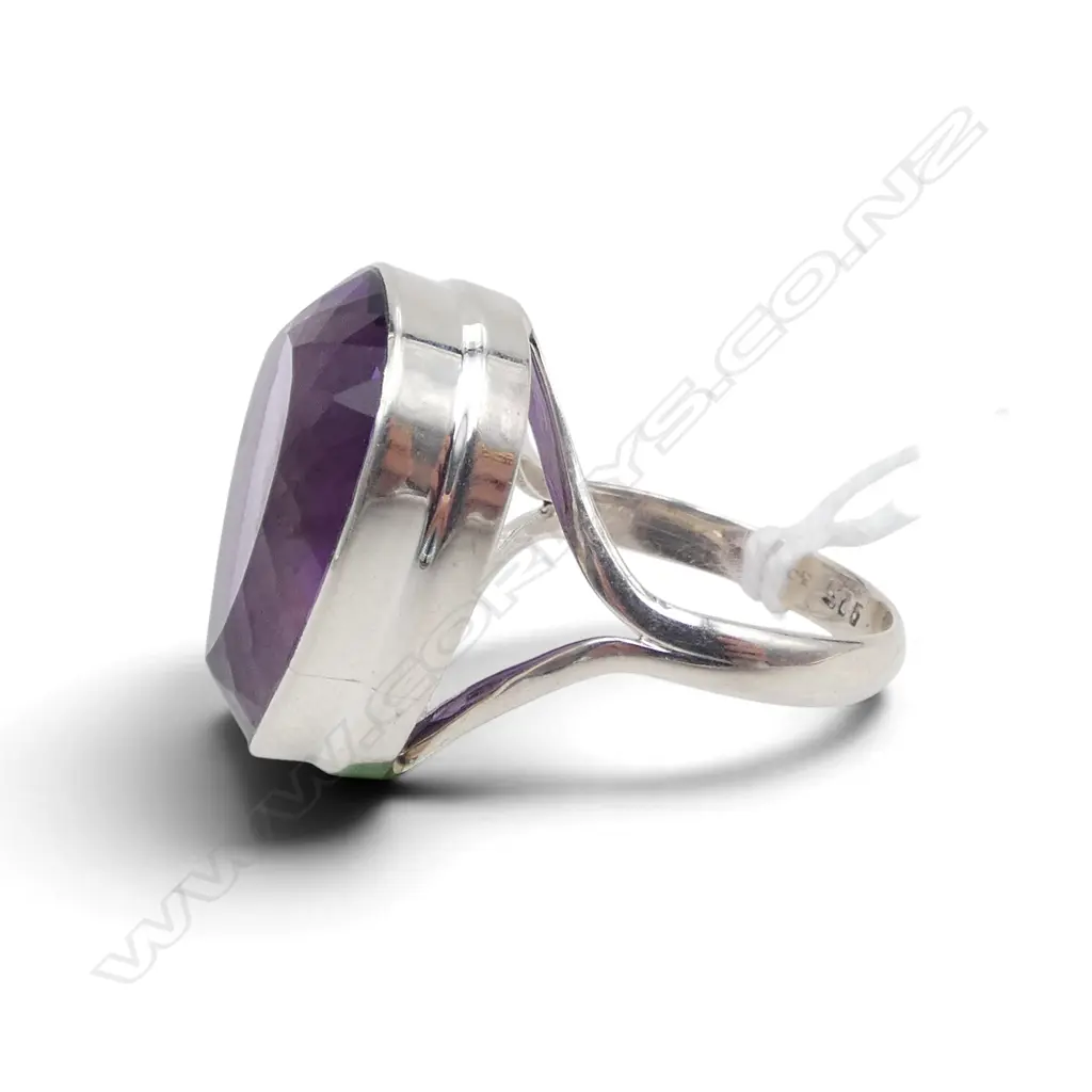 SILVER LRG PEAR CUT AMETHYST RING SIZE Q1/2 Image 1++