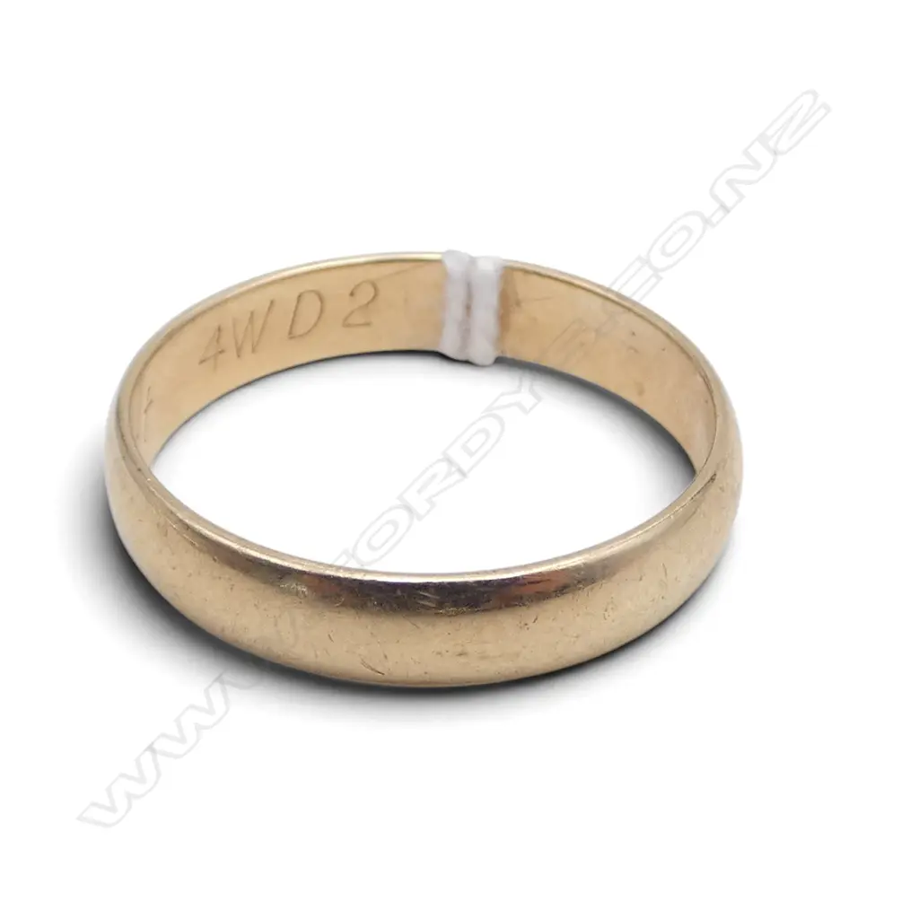 9ct YELLOW GOLD BAND RING half hoop form 2.4gms SIZE Q Image 1++