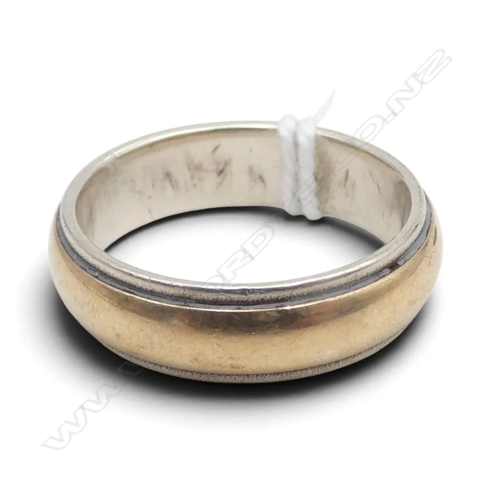 9ct WHITE & YELLOW GOLD BAND RING 6.7gms SIZE R Image 1++