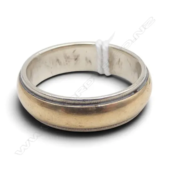 9ct WHITE & YELLOW GOLD BAND RING 6.7gms SIZE R