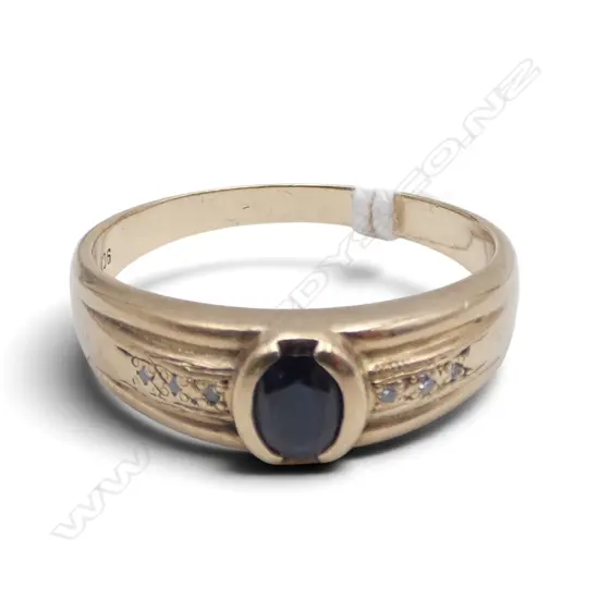 9ct YELLOW GOLD SAPPHIRE & DIAMOND RING 4.6gm SIZE V