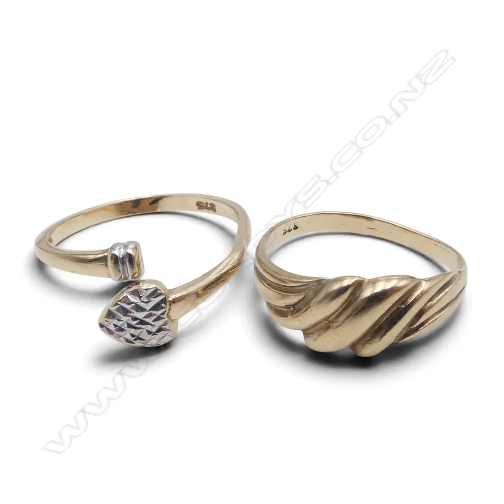 2 9CT GOLD RINGS MISSHAPEN TOTAL WEIGHT 2.3 GMS SIZE H/J Image 1++