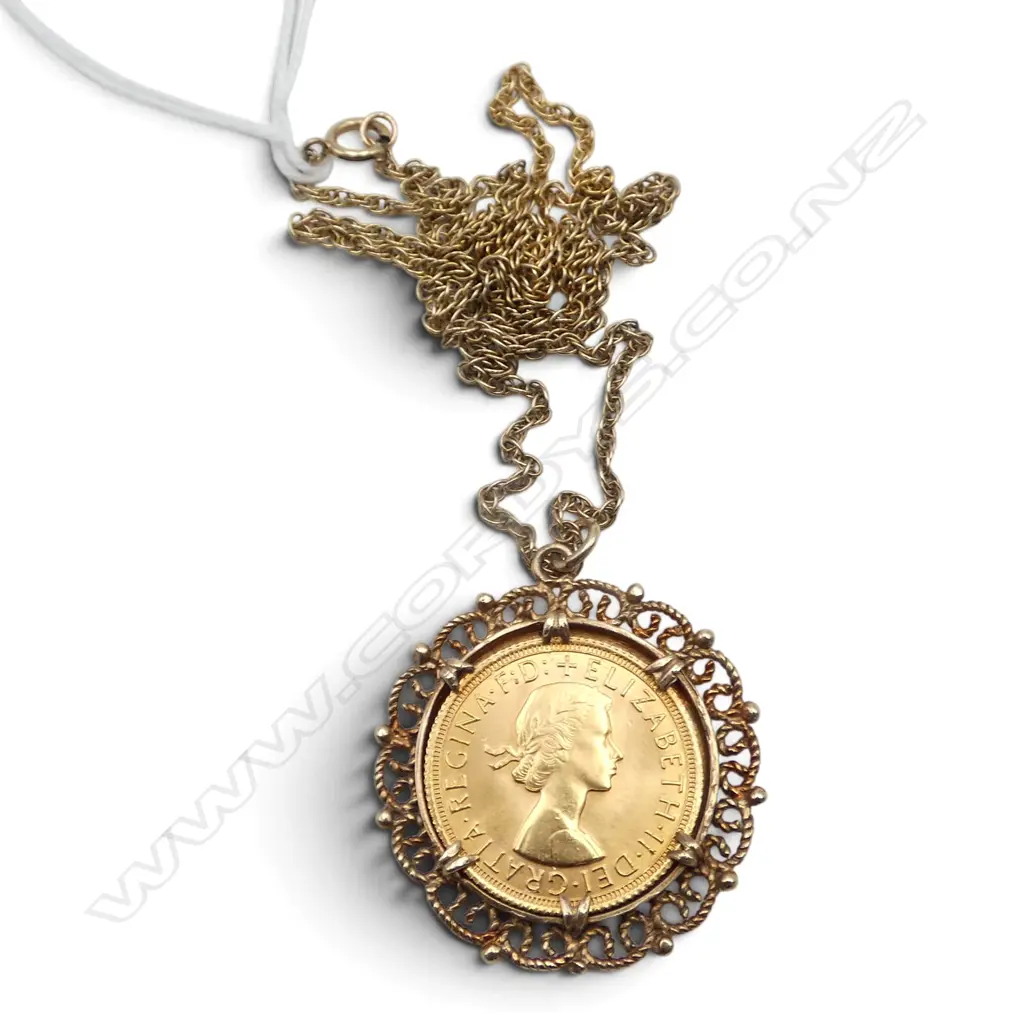 1968 GOLD SOVEREIGN in 9ct mount on 9ct gold chain 14.61gms Image 1++