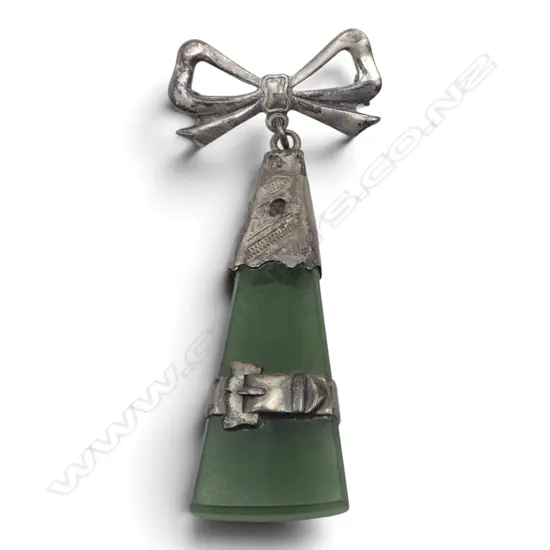 VINTAGE SILVER & POUNAMU PENDANT BROOCH with buckle strap & bow brooch A/F